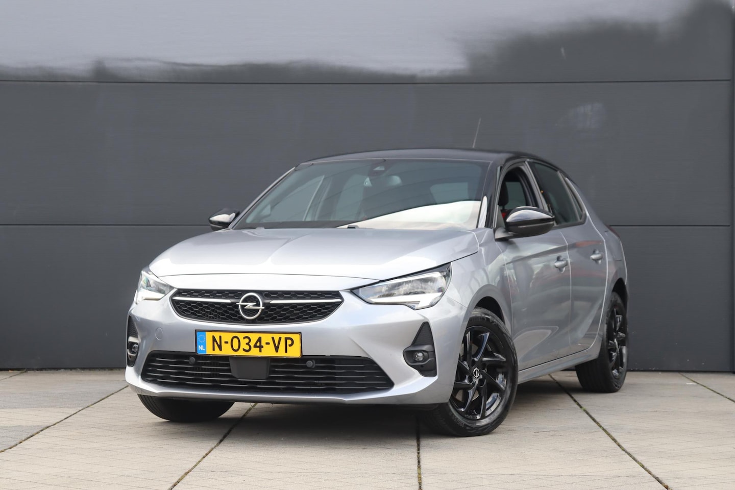 Opel Corsa - 1.2 GS Line 100PK / Climate Control / LED Koplampen / 16" LMW / CarPlay - AutoWereld.nl