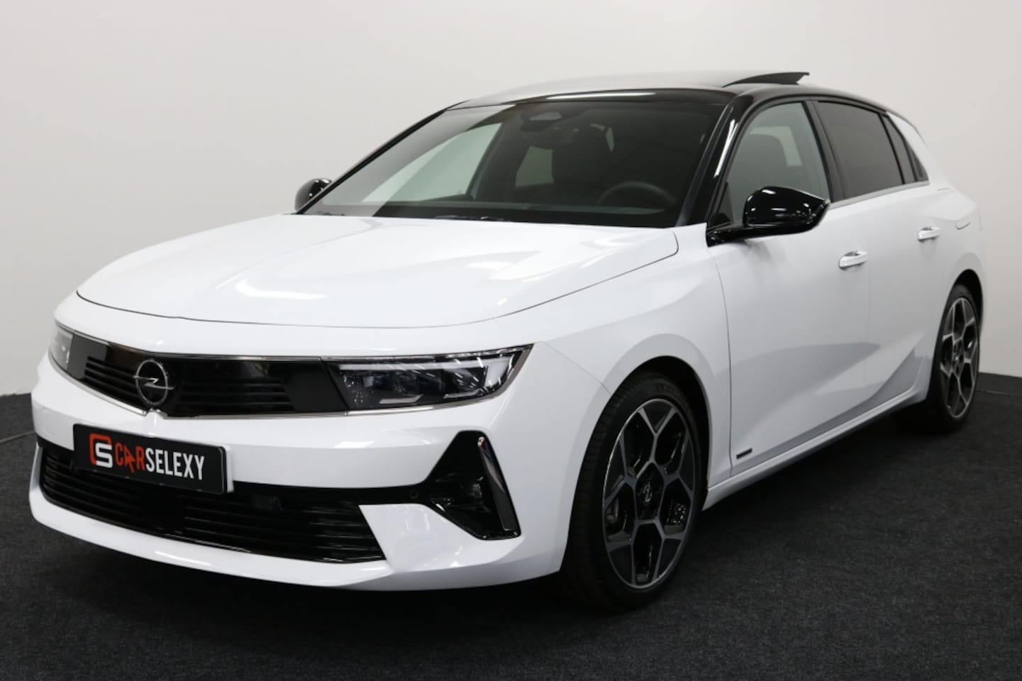 Opel Astra - 5-drs 1.6 Turbo Hybride (PHEV) Ultimate (Automaat) - AutoWereld.nl