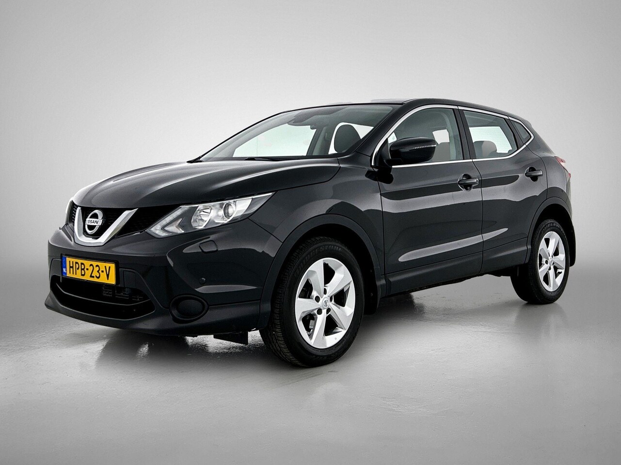 Nissan Qashqai - 1.2 Visia Automaat | Parkeersensoren | Cruise Control | Stoelverwarming - AutoWereld.nl
