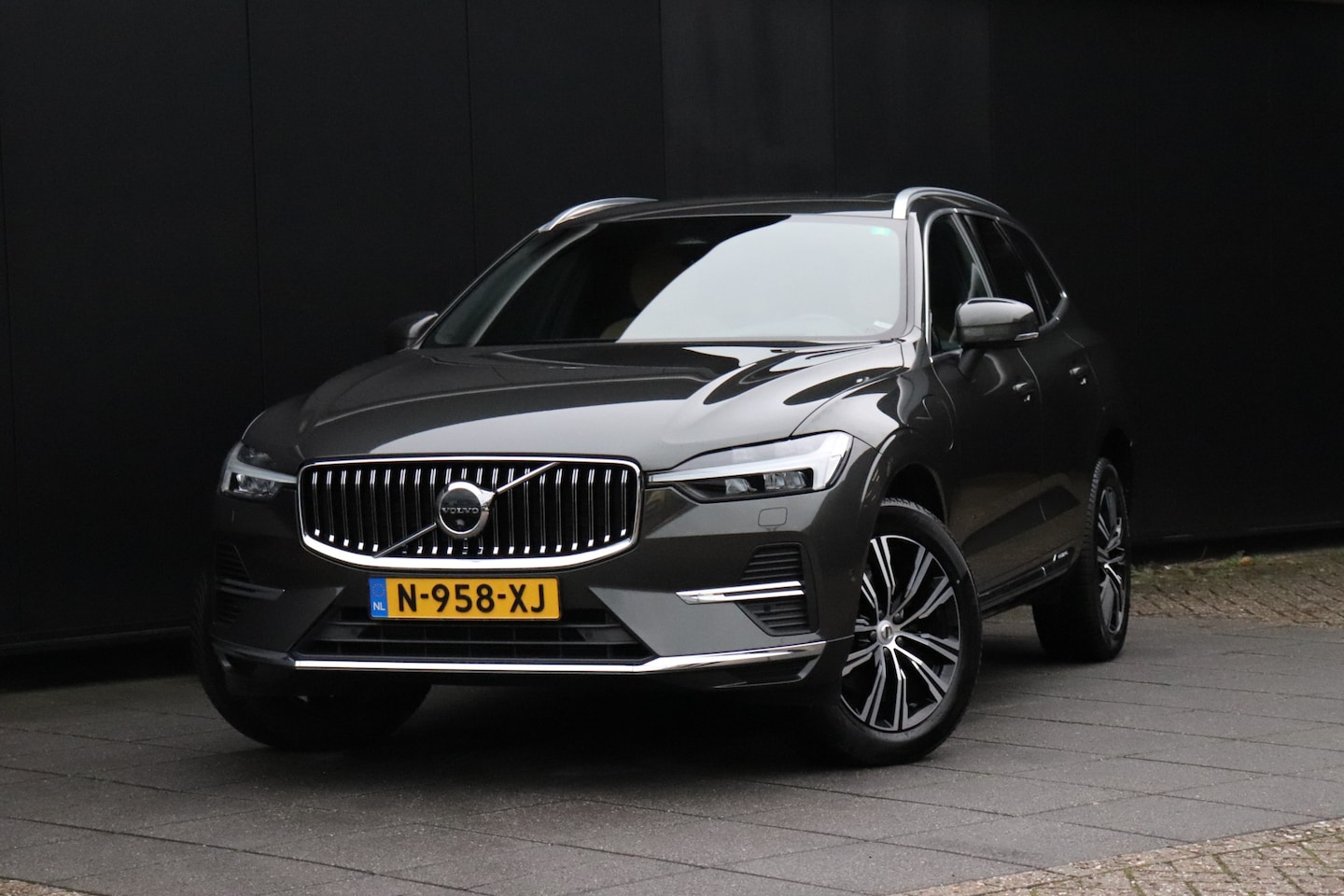 Volvo XC60 - 2.0 T6 Plug-in hybrid AWD Inscription | LEDER | PANO-DAK | H&K | MEMORY | 360° CAMERA | ST - AutoWereld.nl