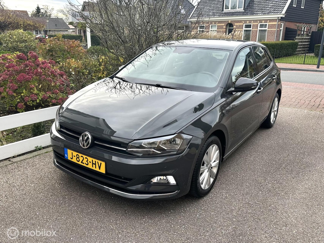 Volkswagen Polo - 1.0 TSI 95PK DSG AUTOMAAT HIGHLINE CARPLAY CLIMATE CONROLE SFEERVERLICHTING PARKEERSENSORE - AutoWereld.nl