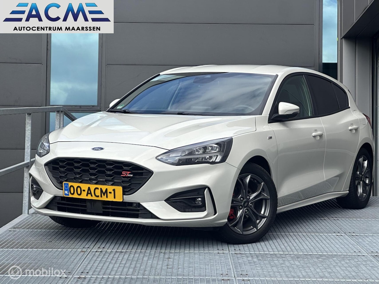 Ford Focus - 1.5 EcoBoost ST LINE - AutoWereld.nl