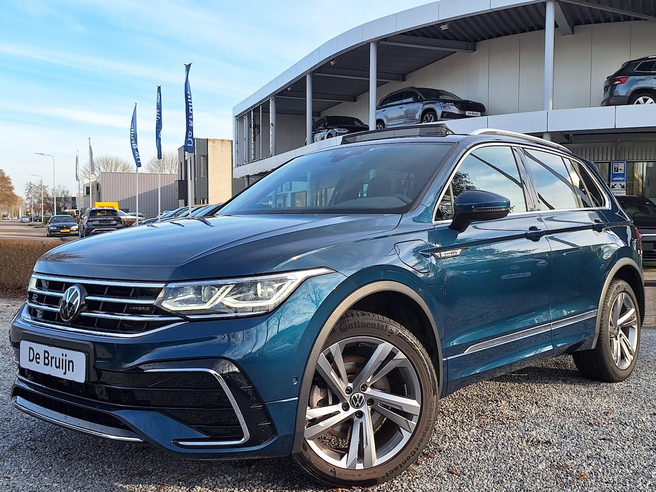 Volkswagen Tiguan - TSI 245pk Hybrid R-Line (Pano,Leer,360,Memory) - AutoWereld.nl