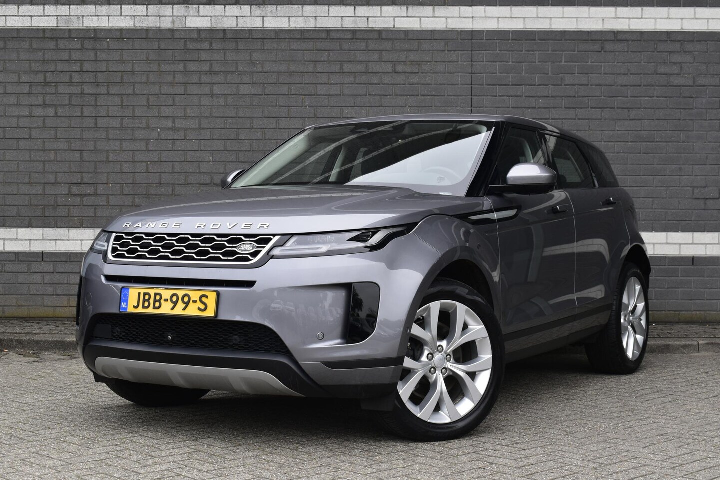Land Rover Range Rover Evoque - 1.5 P300e AWD SE / Leder + Memory / Stoelverwarming / Adaptieve Cruise / Apple Carplay - AutoWereld.nl