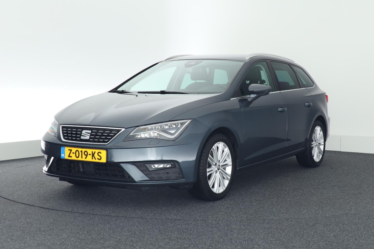 SEAT Leon ST - 1.5 TSI 150pk DSG Style Ultimate Edition Led Keyless Stoelverwarming Navigatie - AutoWereld.nl