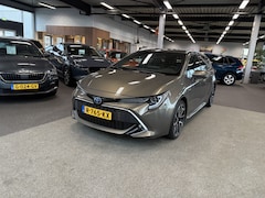 Toyota Corolla Touring Sports - 2.0 Hybrid 180pk Premium Automaat LEDER/KEYLESS/CAMERA/DODEHOEK/18INCH/LED/PDC/STOELVERWAR