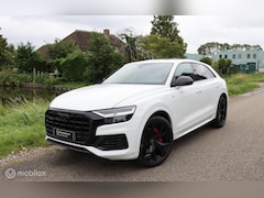 Audi Q8 - 55 TFSI e Quattro S-Line / Pano / Navi / 22inch
