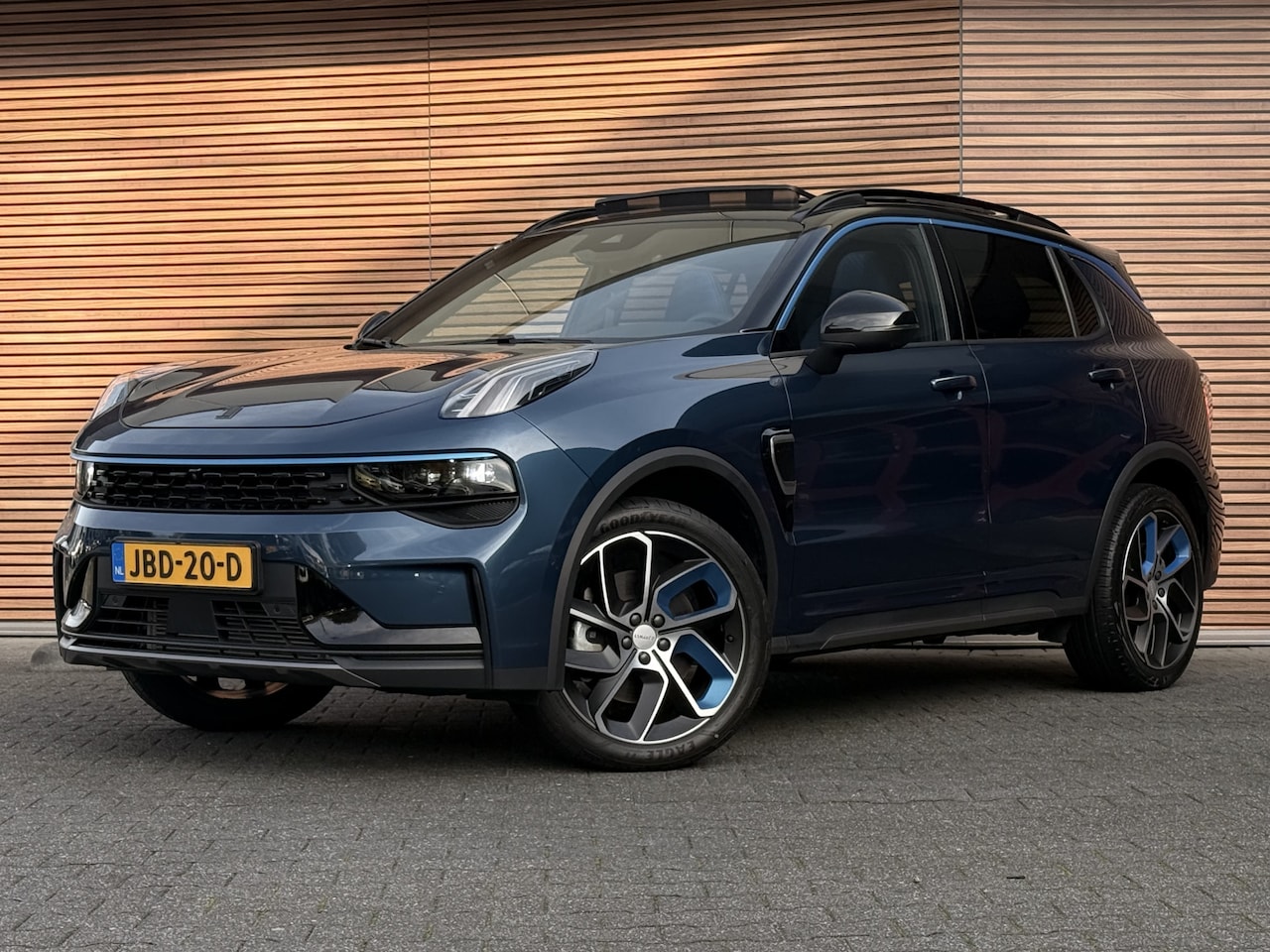 Lynk & Co 01 - 1.5 Zwarte Hemelbekleding / Rolhoes / Panodak / 360* Camera / Navi - AutoWereld.nl