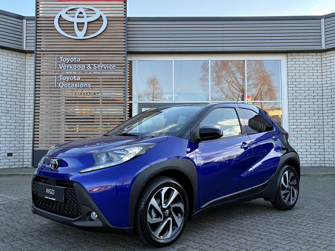 Toyota Aygo X - PULSE STOELVERW AIRCO LM-VELGEN CAMERA APPLE/ANDROID DAB+ - AutoWereld.nl