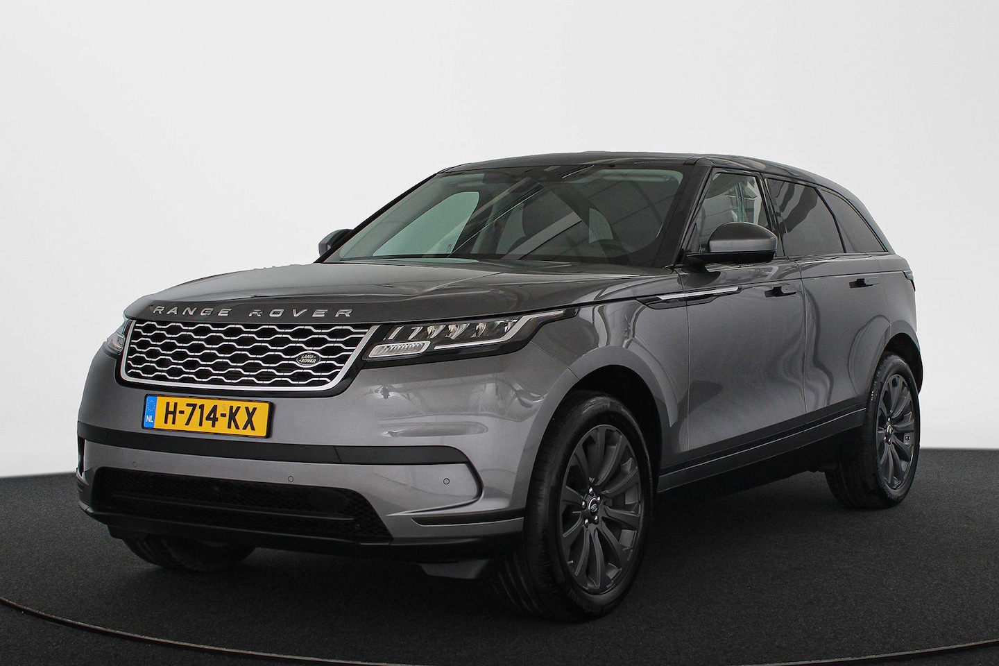 Land Rover Range Rover Velar - 2.0 P250 Turbo AWD Stoel-Stuurverwarming Adaptieve Cruise - AutoWereld.nl