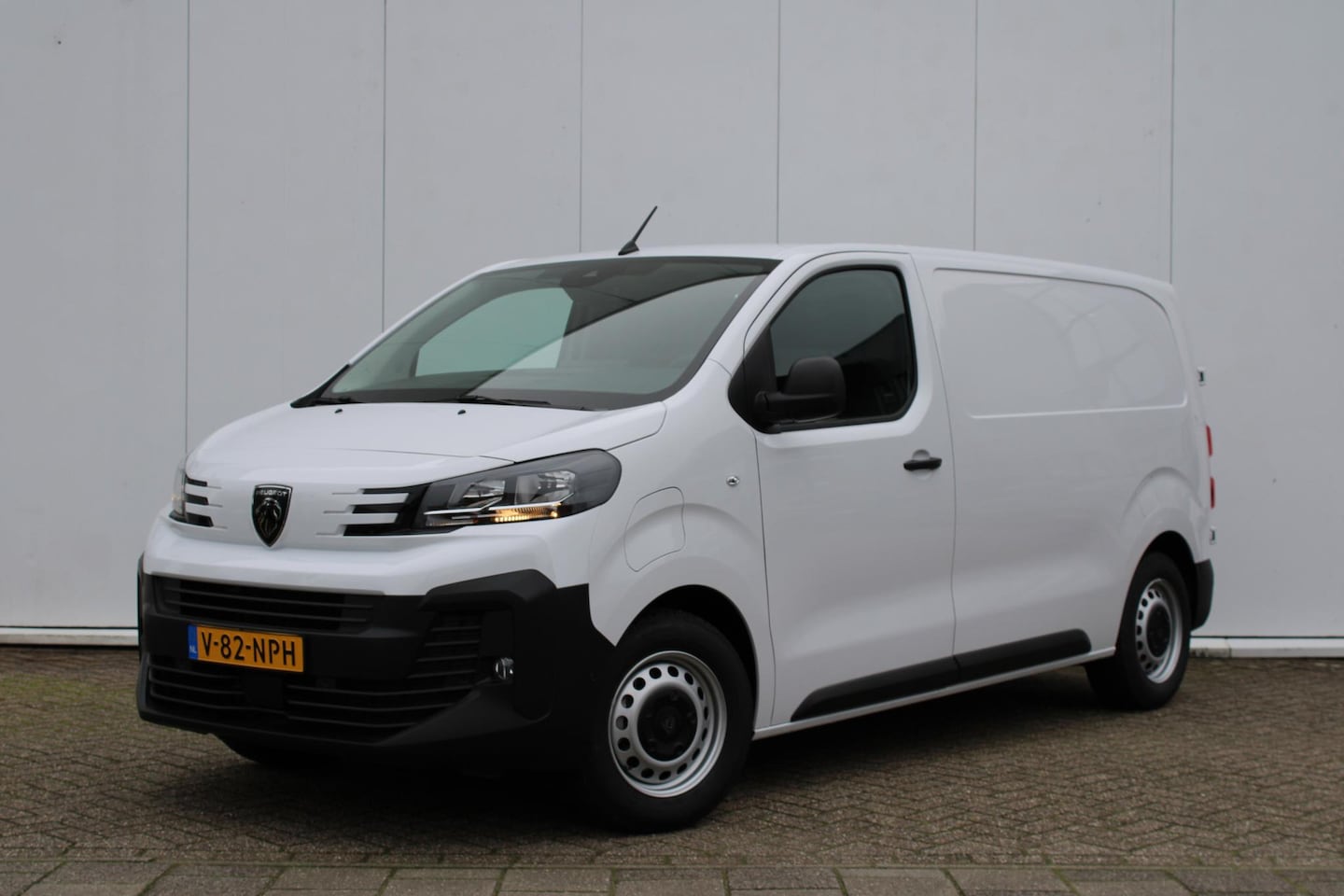 Peugeot e-Expert - EV L2 75 kWh Navigatie / Carplay / Cruise-Control - AutoWereld.nl