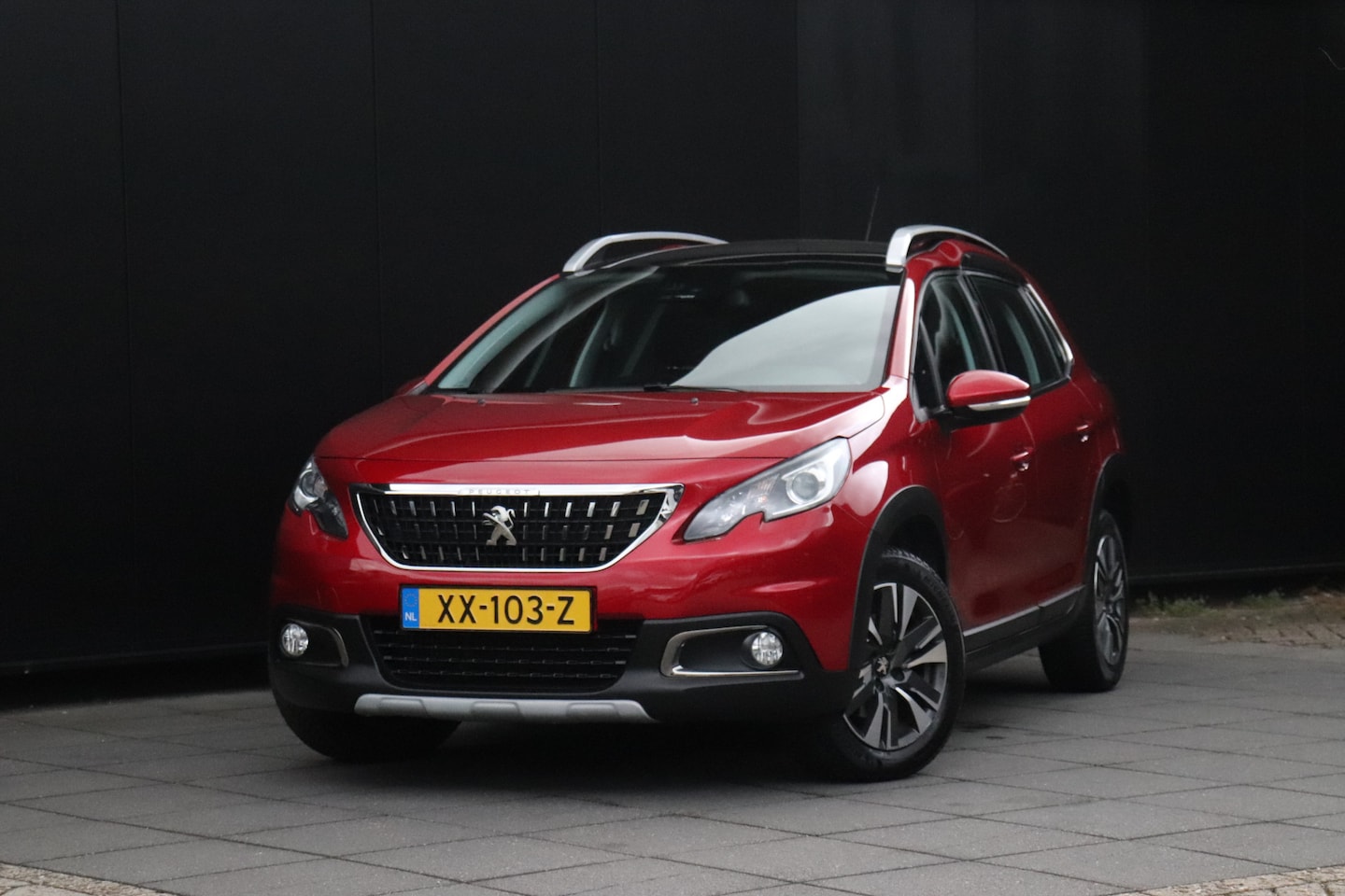 Peugeot 2008 - 1.2 PureTech Allure | PANODAK | TREKHAAK | CAMERA | NAVI | CRUISE | - AutoWereld.nl