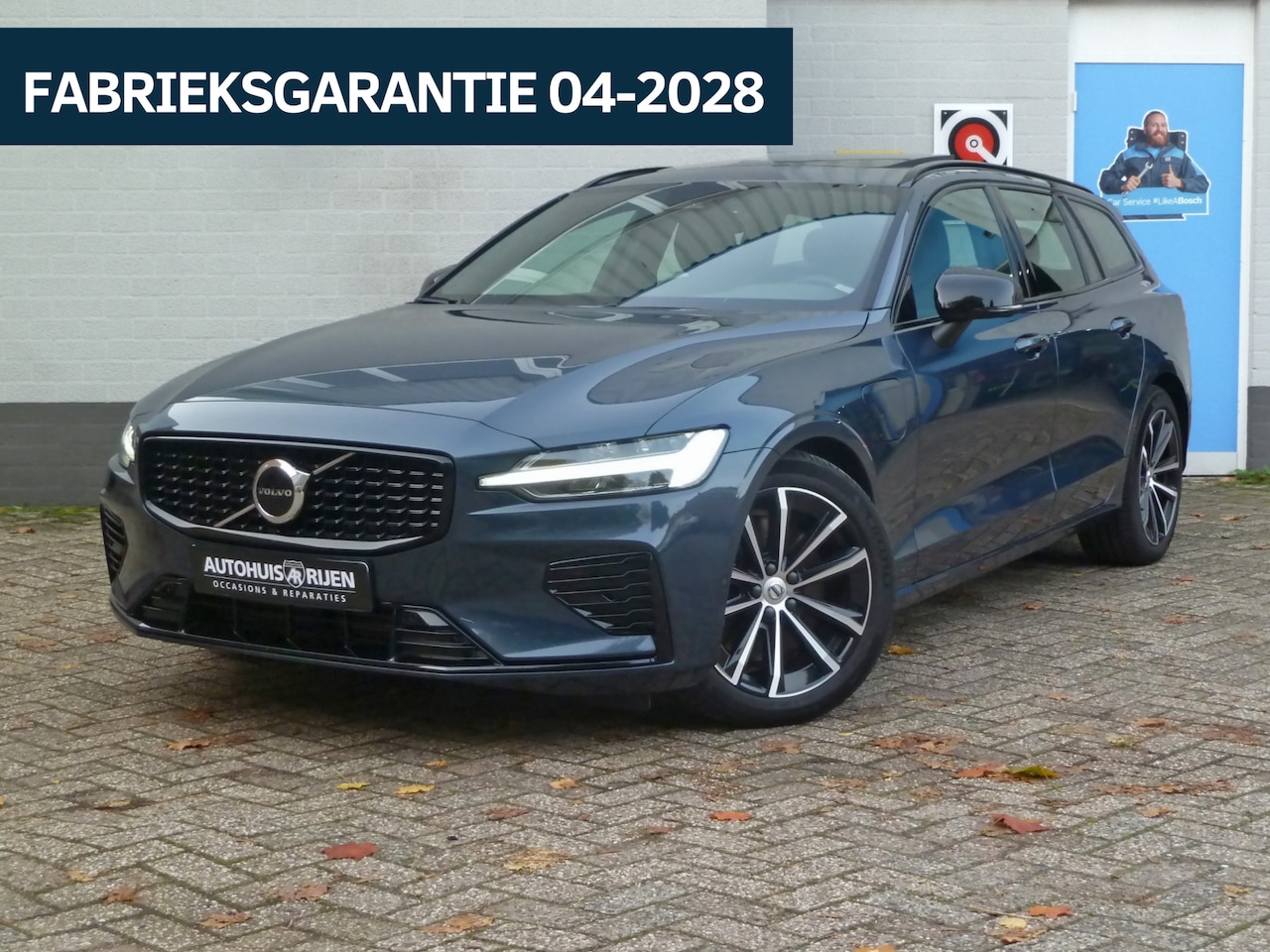 Volvo V60 - 2.0 T6 Plug-in hybrid AWD Plus Dark|Panodak|Pilot-Assist|BLIS|Memory|Long-Range|Denim Blue - AutoWereld.nl