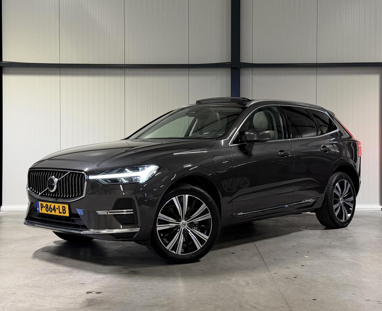 Volvo XC60 - 2.0 Recharge T6 AWD Inscription Pano H&K Trekhaak - AutoWereld.nl