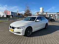 BMW 3-serie - 320i EDE High Executive