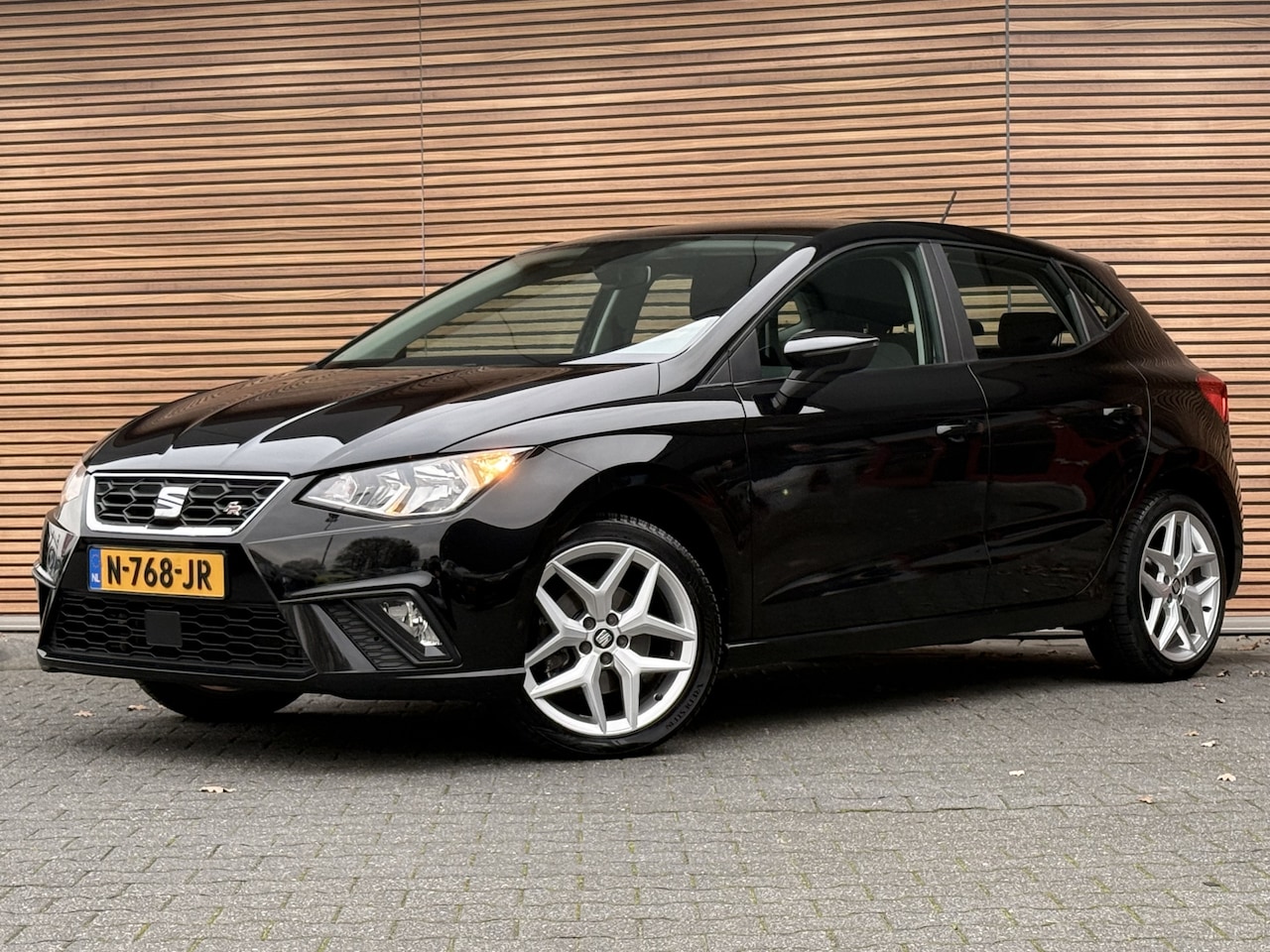 SEAT Ibiza - 1.0 TSI FR Carplay / Stoelverwarming / Clima / PDC - AutoWereld.nl