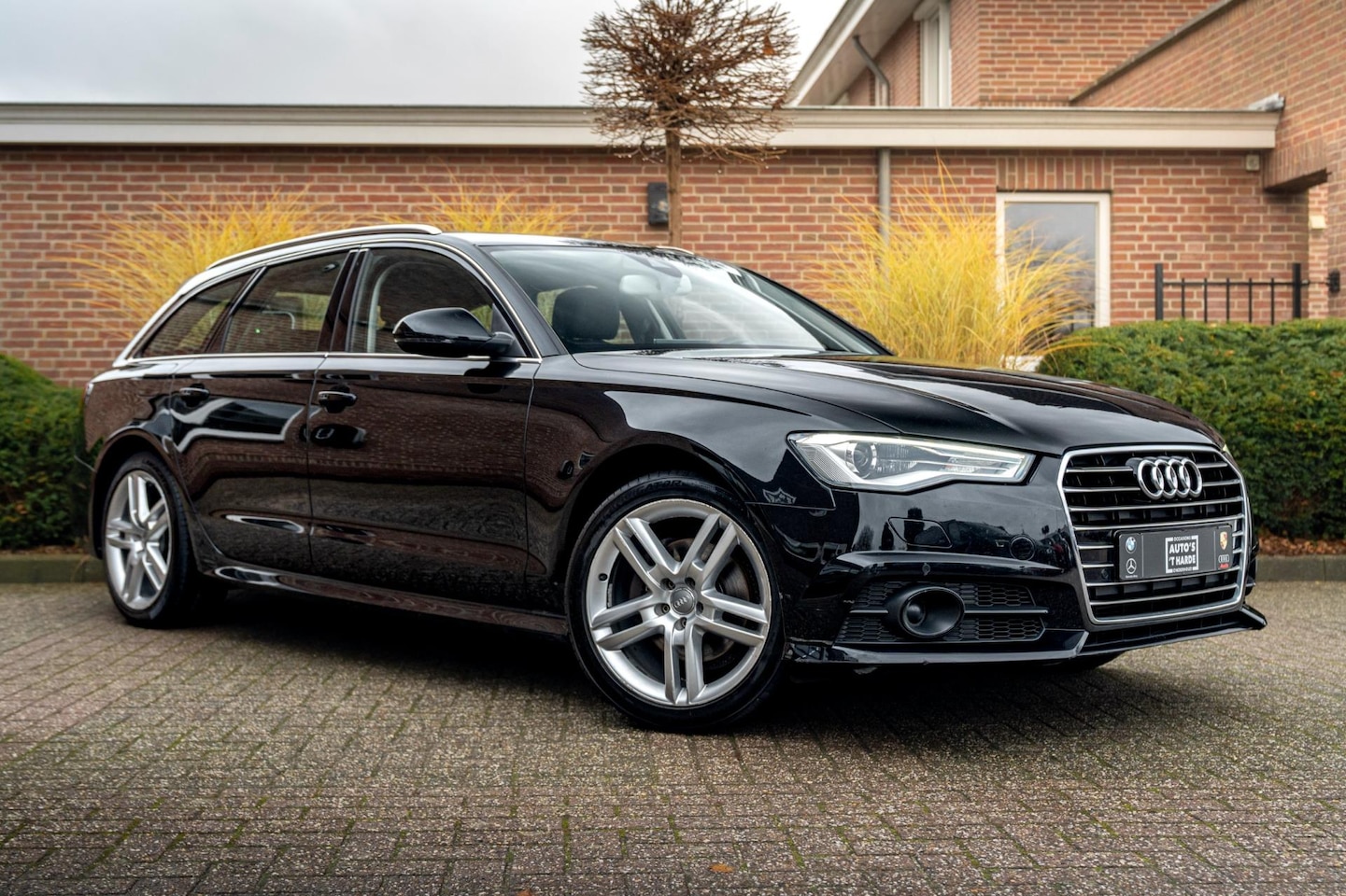 Audi A6 Avant - 1.8 TFSI ultra 190 PK Adaptive Trekhaak Pano Half/Leer PDC 19'' S-Line - AutoWereld.nl