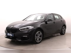 BMW 1-serie - 118i Executive | Automaat | Cruise control | CarPlay | Trekhaak | Stoelverwarming