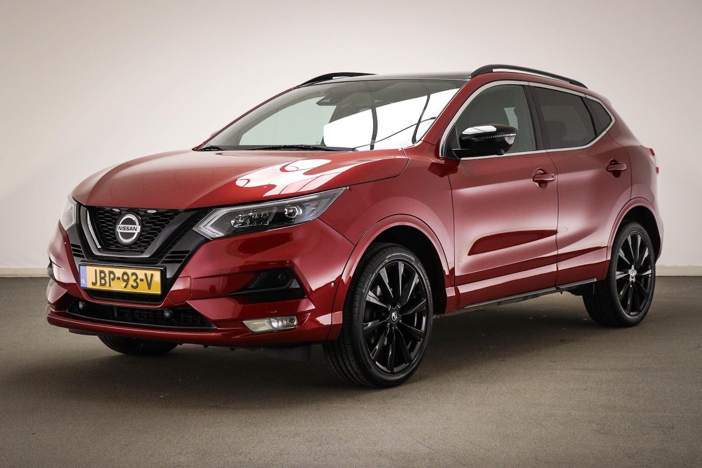 Nissan Qashqai - 1.3 DIG-T N-Tec | DESIGN PACK | DAB | APPLE | 360 CAMERA | TREKHAAK | 19" - AutoWereld.nl