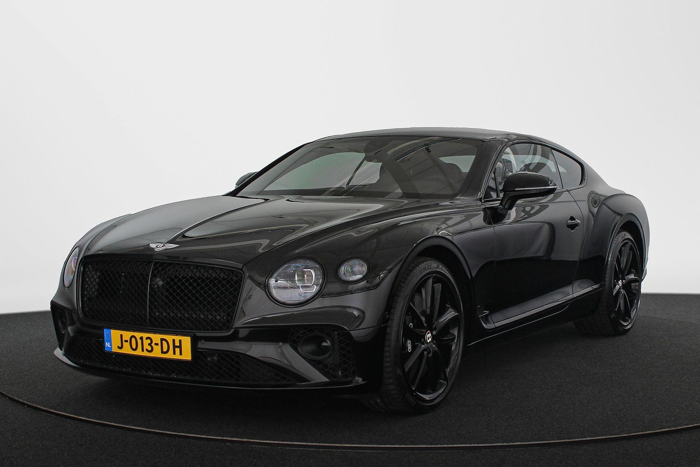 Bentley Continental GT - 4.0 V8 / NAIM / Org. Nederlands /  Softclose / City-Pack / Touring-Pack - AutoWereld.nl