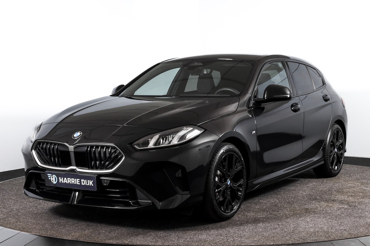 BMW 1-serie - 120 M Sport (Nieuw Model) | Dig. Cockpit | Adapt. Cruise | Stoelverw. | PDC | Camera | NAV - AutoWereld.nl