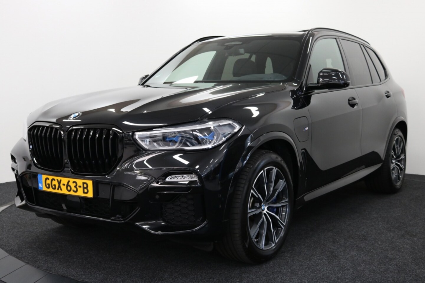 BMW X5 - xDrive45e High Executive M-Sport - AutoWereld.nl