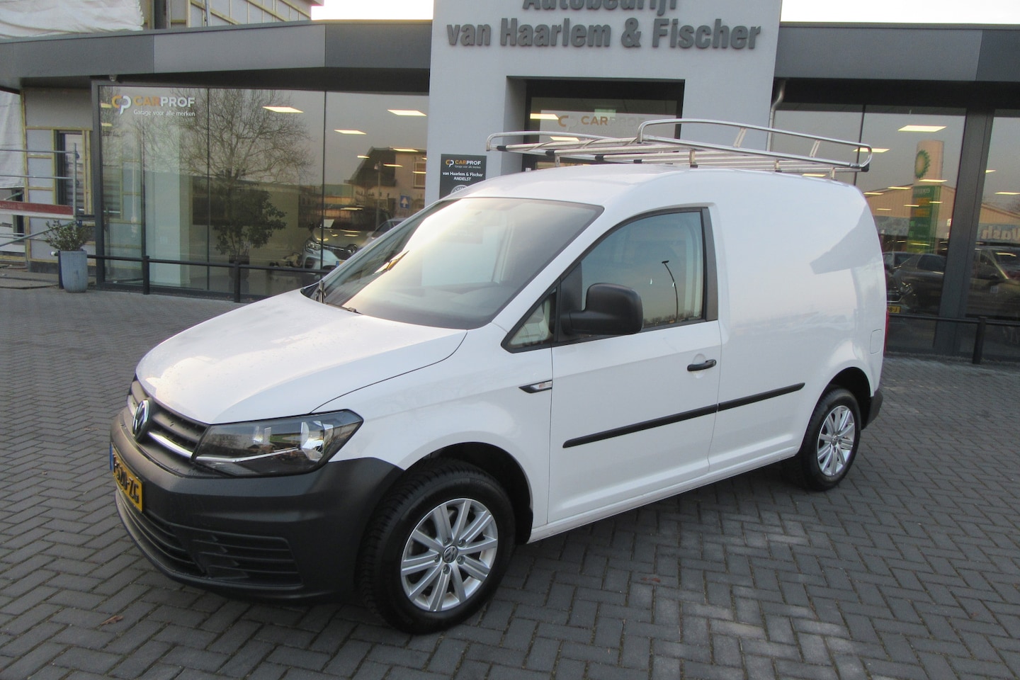 Volkswagen Caddy - 2.0 TDI L1H1 Cruise Control, Airco, Imperiaal, Trekhaak - AutoWereld.nl