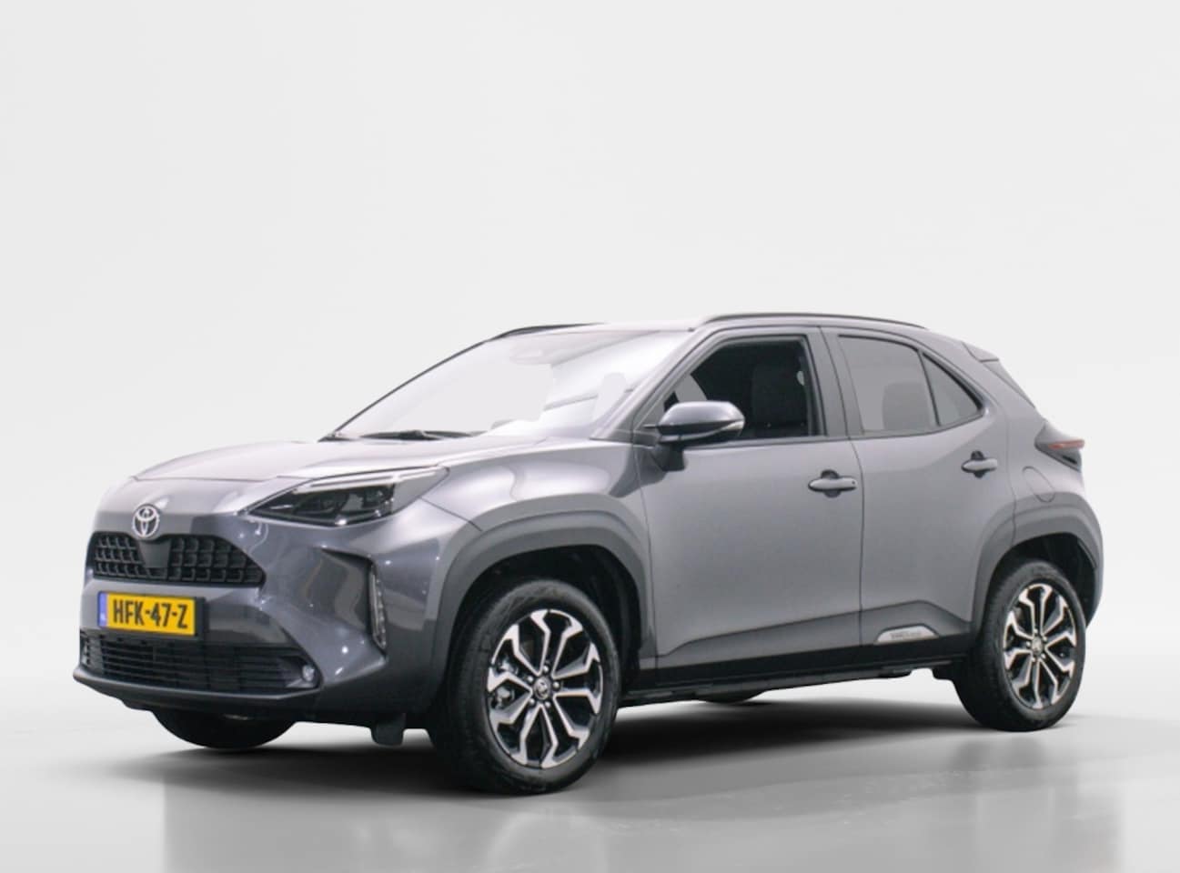 Toyota Yaris Cross - 1.5 Hybrid 130 Dynamic | Navigatie | Trekhaak | Stoelverwarming - AutoWereld.nl