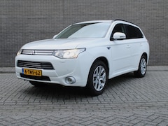 Mitsubishi Outlander - 2.0 PHEV Instyle+ Leder, Airco, Navigatie, Keyless Entry/Start, AWD, Climate/Cruise Contro