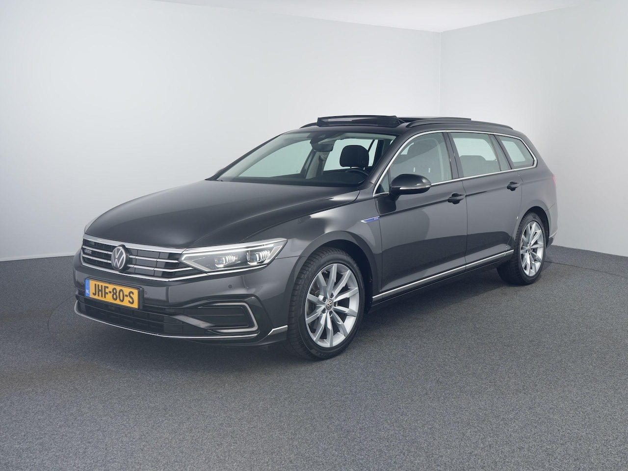Volkswagen Passat Variant - 1.4 TSI PHEV GTE Business | Matrix IQ | Virtual |Standkachel | Pano | Zwenkhaak | - AutoWereld.nl