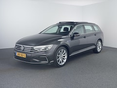 Volkswagen Passat Variant - 1.4 TSI PHEV GTE Business | Matrix IQ | Virtual |Standkachel | Pano | Zwenkhaak |