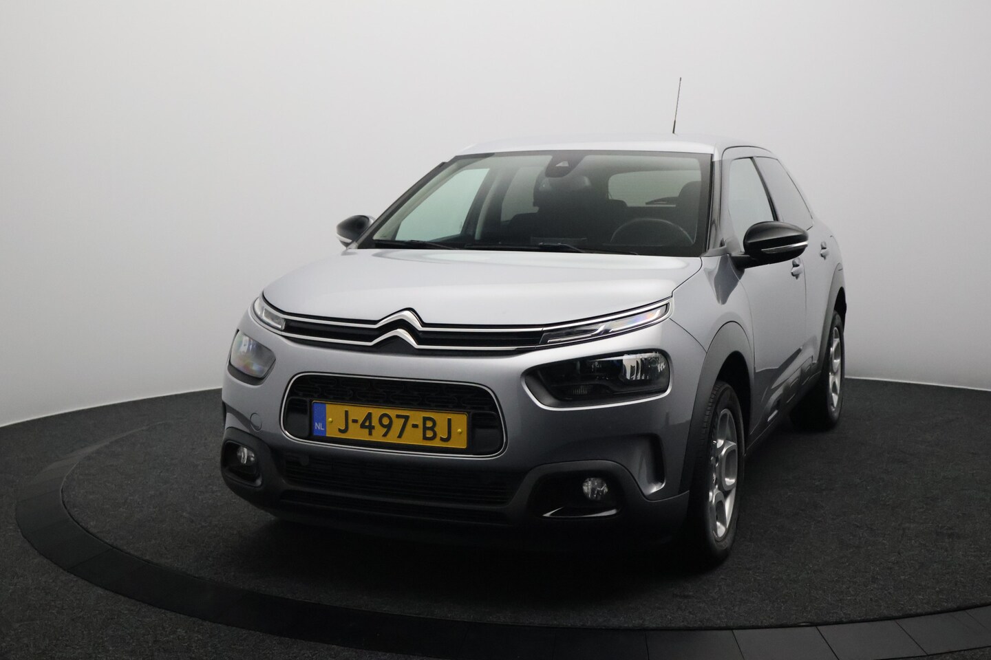 Citroën C4 Cactus - 1.2 PureTech Shine | Navigatie | Camera | Carplay&Android - AutoWereld.nl
