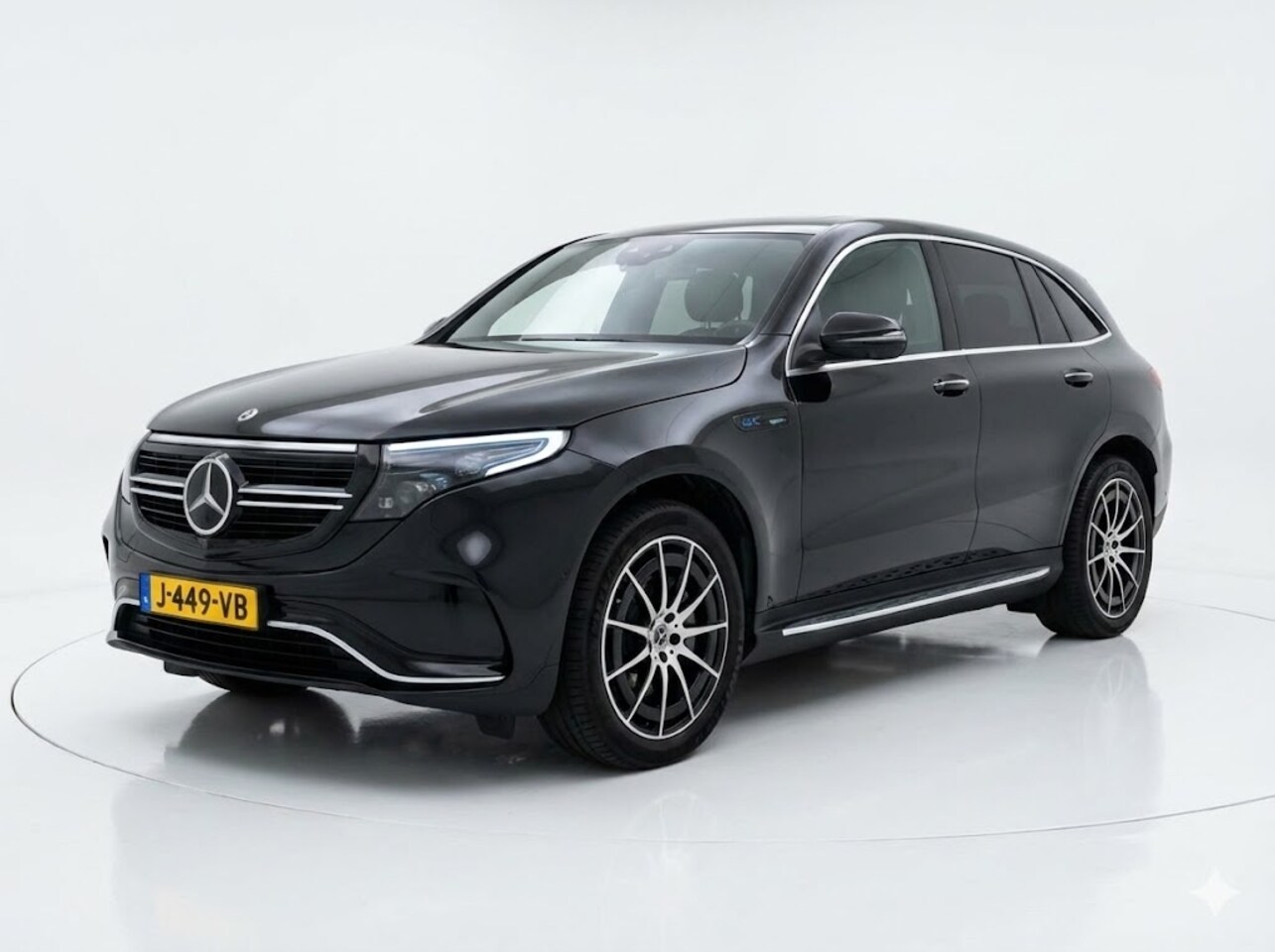 Mercedes-Benz EQC - 400 4M AMG | SOH 96% | Trekhaak | Schuifdak | Sfeer verlichting - AutoWereld.nl