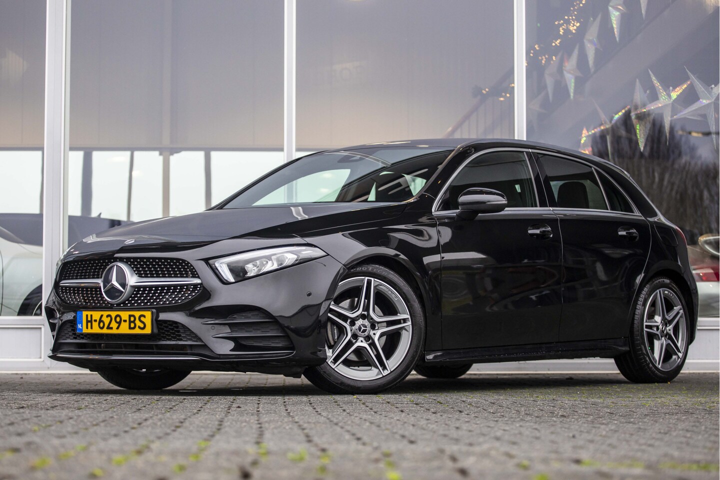 Mercedes-Benz A-klasse - 180 AMG | LED | Carplay | NL - AutoWereld.nl