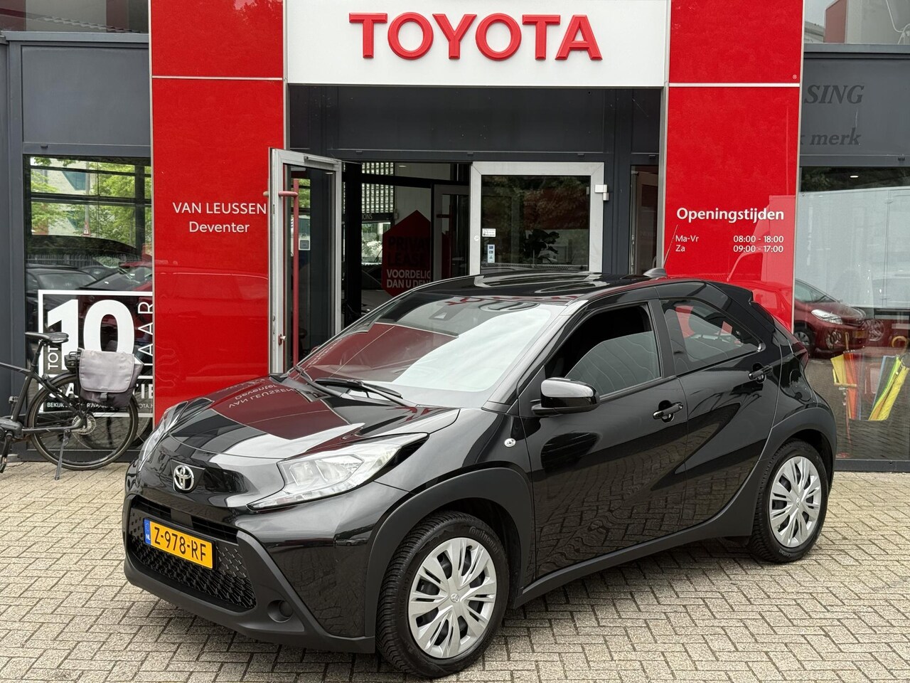 Toyota Aygo X - PLAY AD-CRUISE APPLE/ANDROID CAMERA 1e EIGENAAR NL-AUTO - AutoWereld.nl
