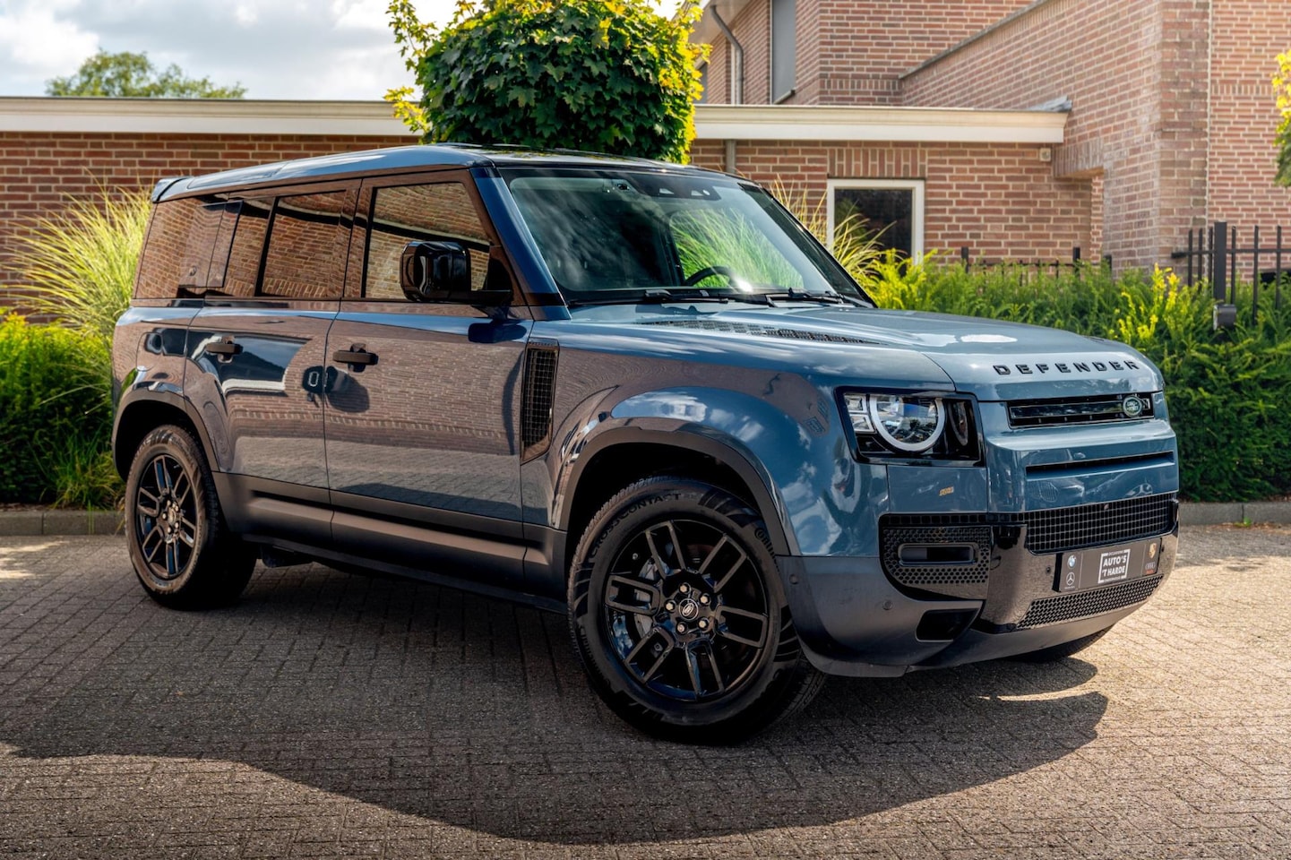 Land Rover Defender 110 - 3.0 P400 S 5 Persoons Luchtvering Trekhaak LED Camera Urban 19'' - AutoWereld.nl