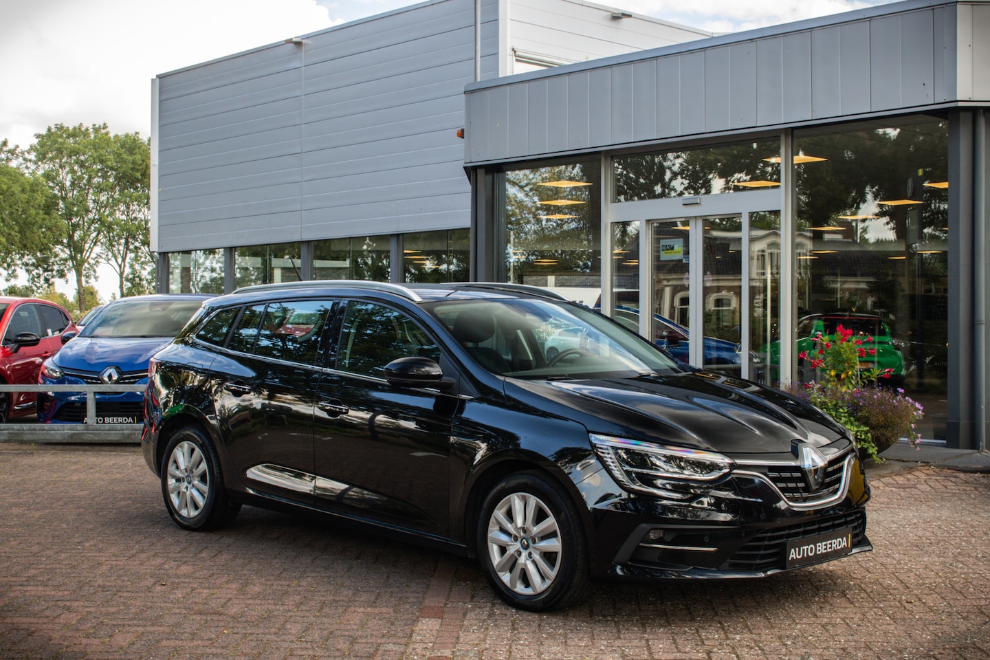 Renault Mégane E-Tech - Estate Plug-In Hybrid 160 Zen | Fabrieksgarantie tot 08-2026 max. 100.000km - AutoWereld.nl