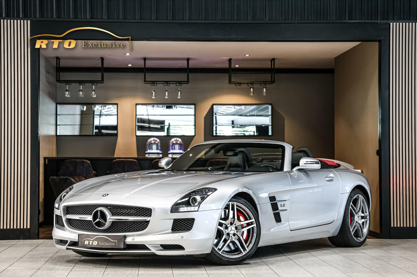 Mercedes-Benz SLS Roadster - 6.3 AMG|1e eigenaar|Orig. NL|B&O - AutoWereld.nl