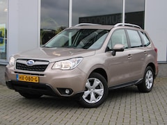 Subaru Forester - 2.0 Comfort AWD Automaat Trekhaak, Cruise control, Climate control, Stoelverwarming, Parke