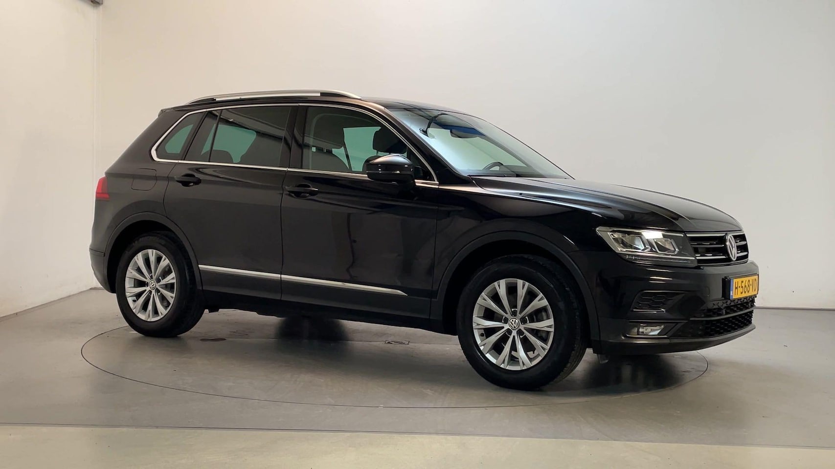 Volkswagen Tiguan - 1.5 TSI 150pk DSG ACT Comfortline Business Parkeersensoren Navigatie DAB+ App-Connect - AutoWereld.nl