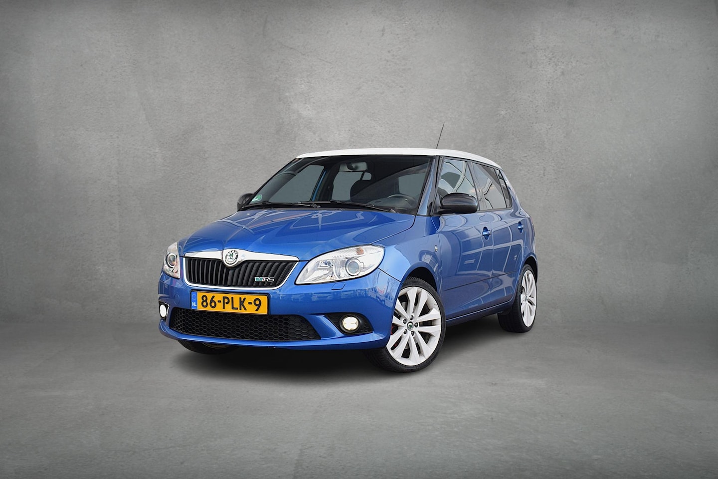 Skoda Fabia - 1.4 TSI RS | Sportstoelen | Climate | Cruise | 17" LM - AutoWereld.nl