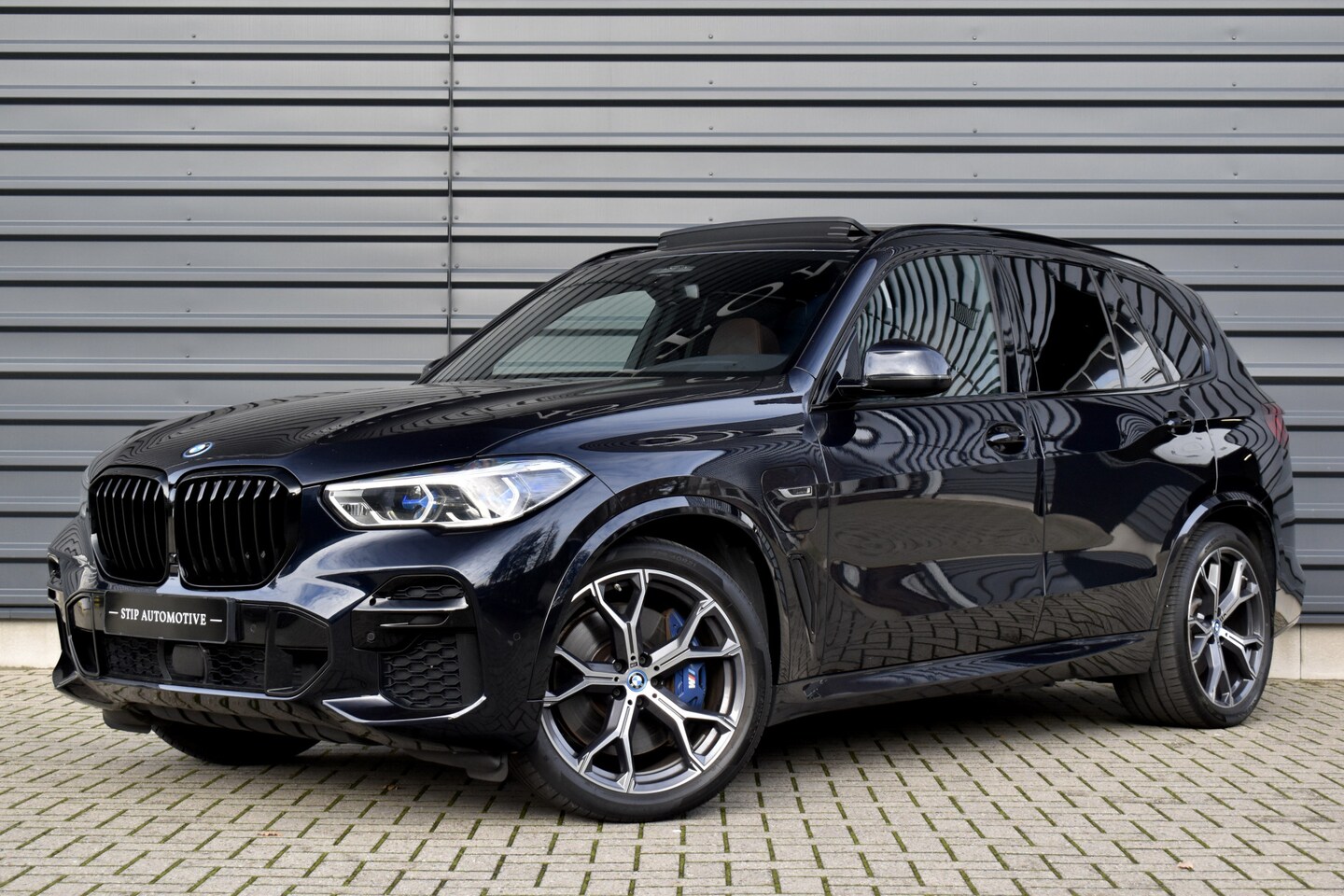 BMW X5 - xDrive45e High Executive M Sport | Pano | Laser | Massage | ACC | Trekhaak | 21'' Wielen | - AutoWereld.nl