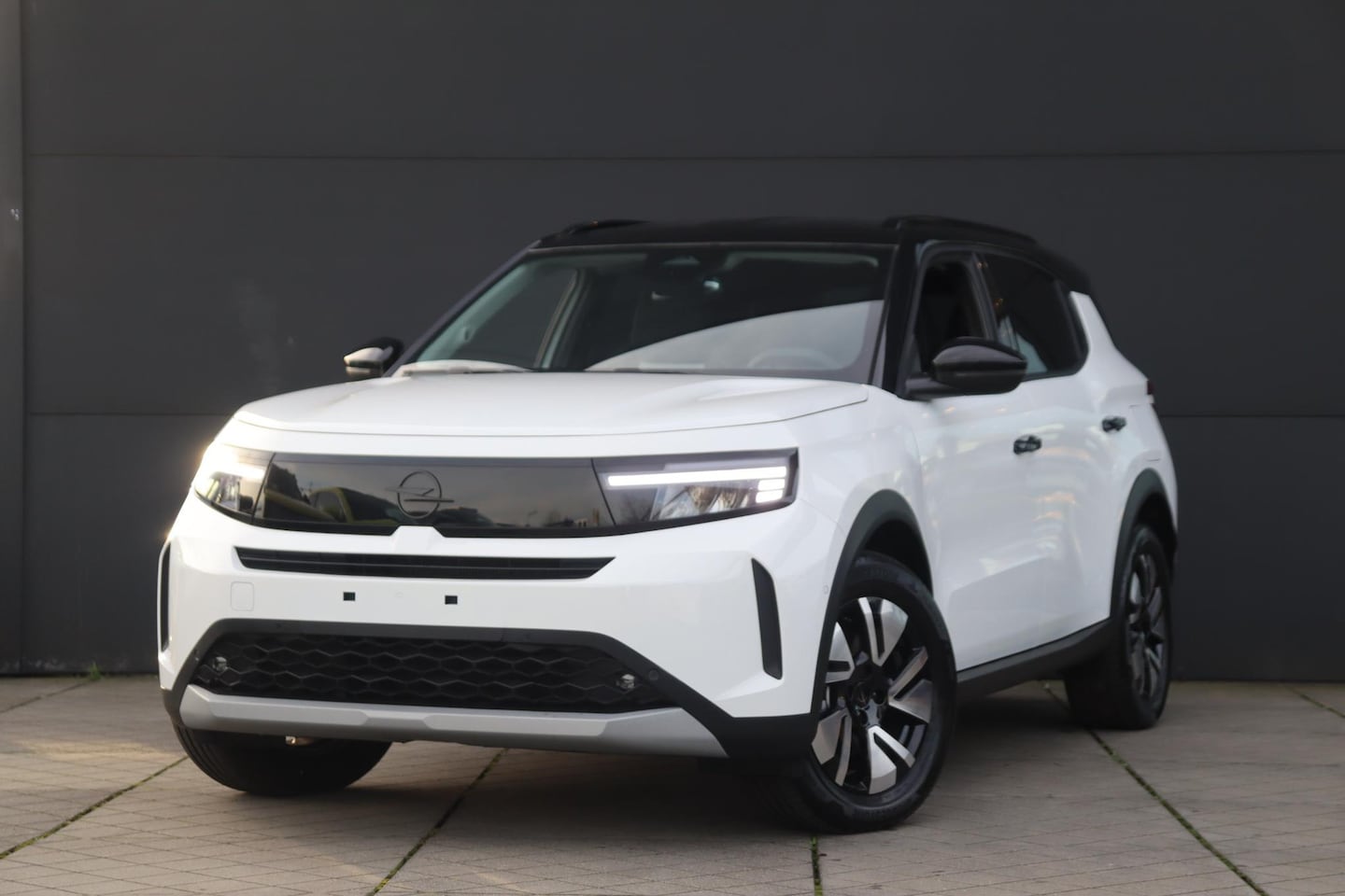 Opel Frontera - Electric GS 44 kWh / Navi / Camera / Nieuw! - AutoWereld.nl
