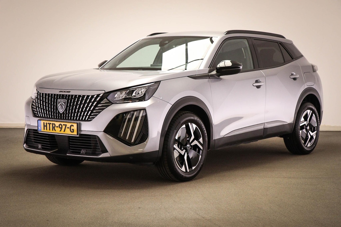 Peugeot 2008 - 1.2 PureTech 100 Allure Facelift | NAVIGATIE PACK | DAB | APPLE | CAMERA - AutoWereld.nl