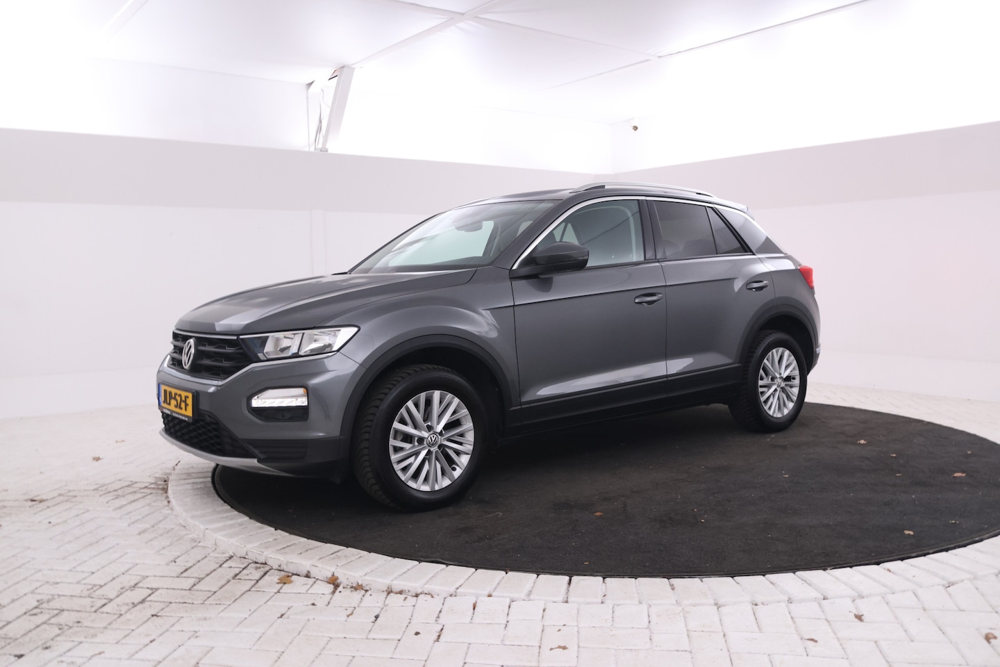 Volkswagen T-Roc - 1.5 TSI Sport 1.5 TSI Sport 150PK, Automaat, Apple carplay, Climate, - AutoWereld.nl