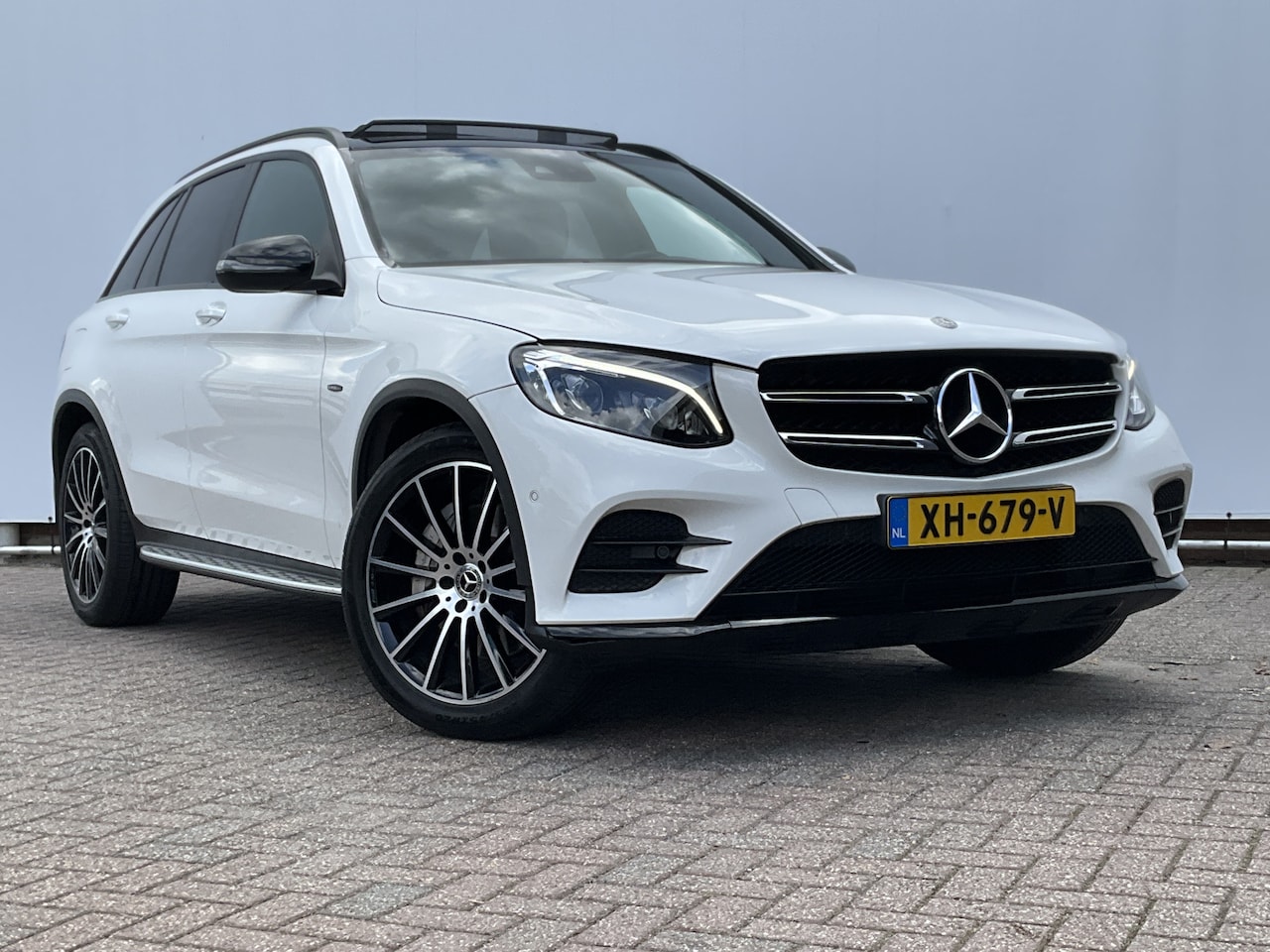 Mercedes-Benz GLC-klasse - 250 4MATIC Prestige AMG Pano Burmester Memory Cam Voll.Onderhouden! - AutoWereld.nl