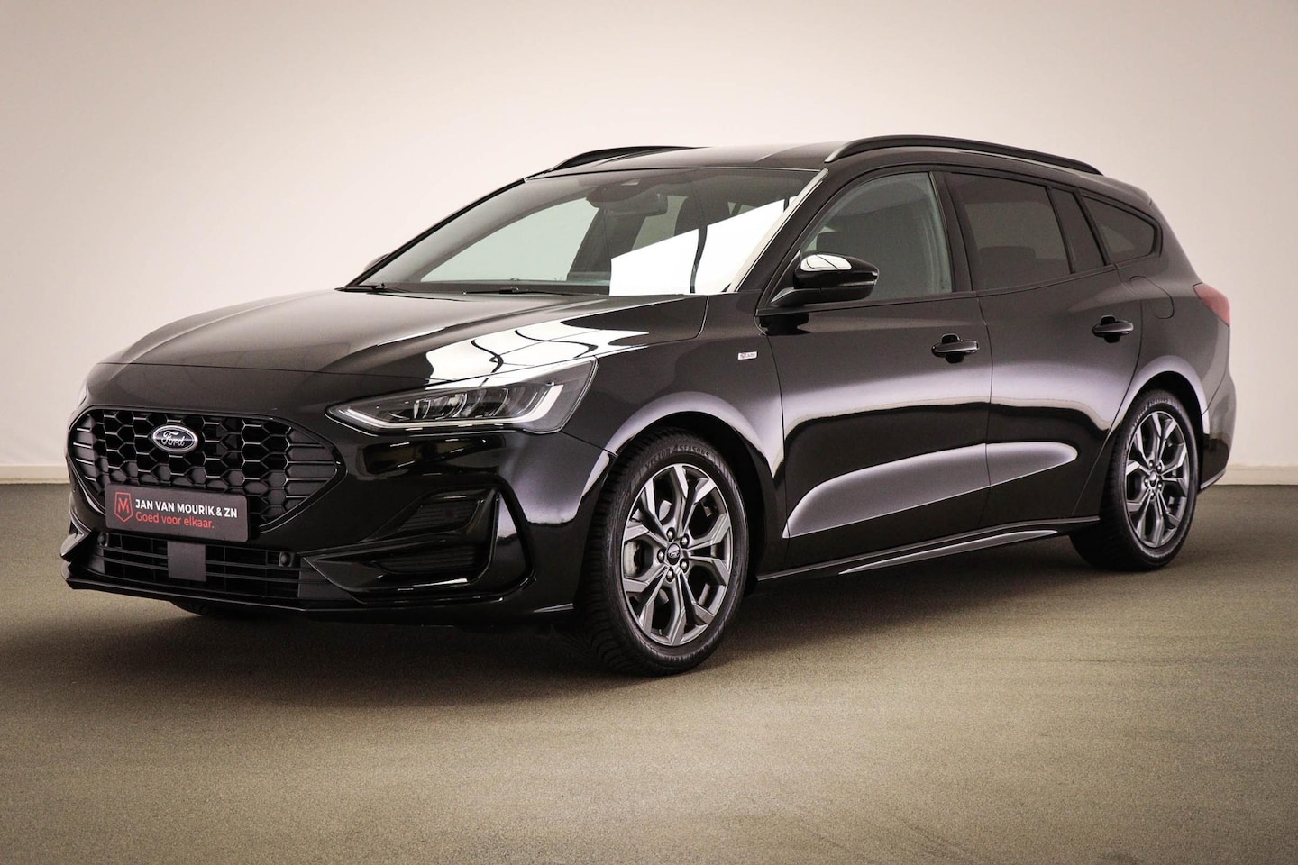 Ford Focus Wagon - 1.0 EcoBoost Hybrid ST Line X | WINTER / DRIVER ASSISTANCE- PACK | STUURVERWARMING - AutoWereld.nl