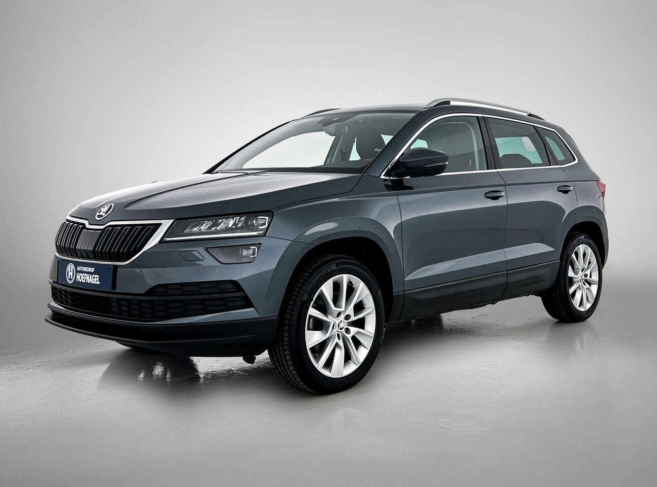 Skoda Karoq - 1.0 TSI Style Business Automaat | Stoelverwarming | Adaptive Cruise Control | Apple CarPla - AutoWereld.nl