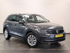 Volkswagen Tiguan - 1.5 TSI Life Business ACC Climate Panoramadak PDC Keyless NAP 24 maanden garantie mogelijk