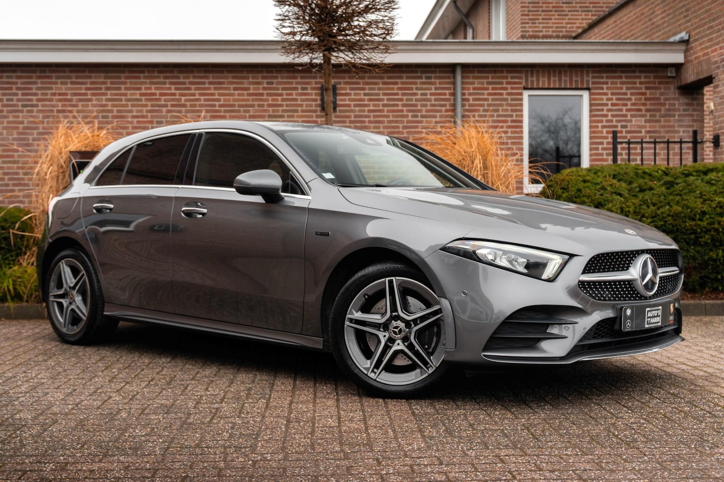 Mercedes-Benz A-klasse - 250 e Business AMG Limited Widescreen Sfeer Keyless Camera 18'' - AutoWereld.nl